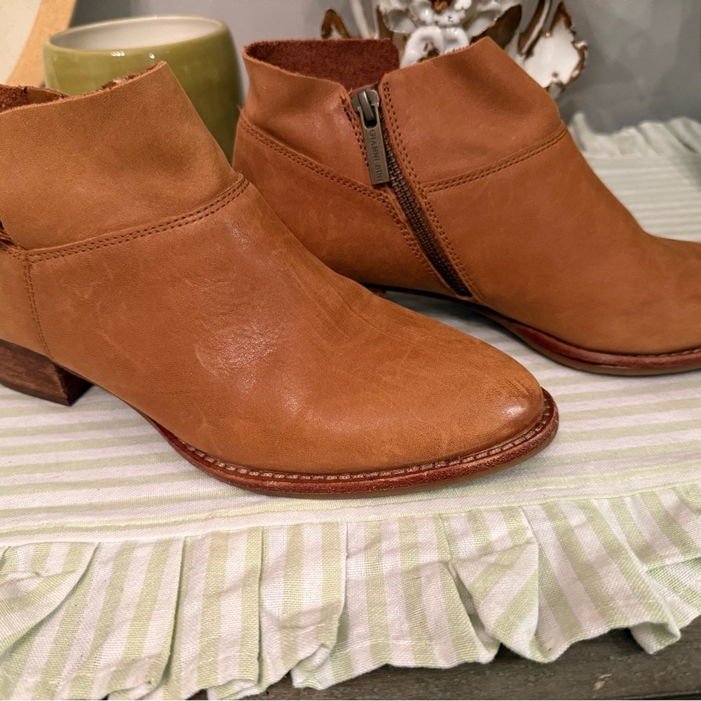Gianni Bini Brown Ankle Booties